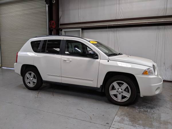 2010 Jeep Compass FWD, Great On Gas, Cold AC!!! for sale in Madera, CA