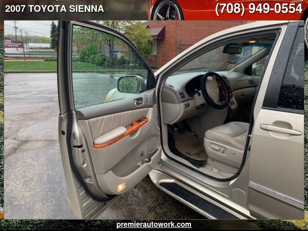 2007 TOYOTA SIENNA XLE - - by dealer - vehicle for sale in Alsip, IL – photo 17