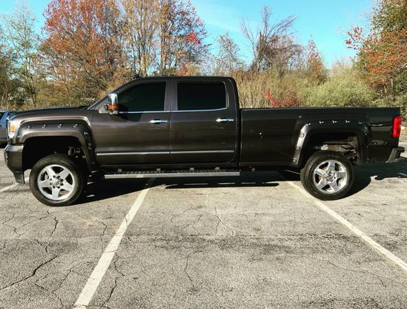 2015 GMC Sierra Denali 3500HD Crew Cab 4x4/TOP OF THE LINE for sale in East Derry, MA – photo 4
