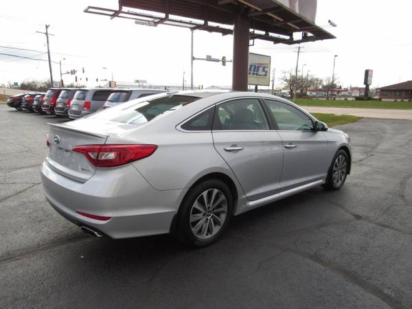 2015 Hyundai Sonata 2.4L Limited - cars & trucks - by dealer -... for sale in Rockford, WI – photo 9