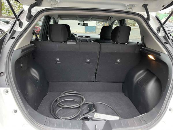 2018 Nissan LEAF S ALL ELECTRIC 151 MILES DC FAST CHARGING 16000 for sale in Walpole, MA – photo 19