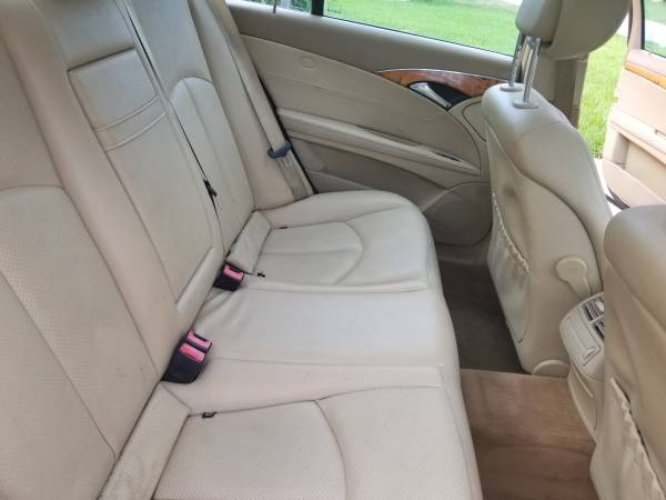 2007 mercedes E350 4matic BEAUTIFUL WHITE W/ TAN!! STUNNING - cars &... for sale in New Port Richey , FL – photo 10