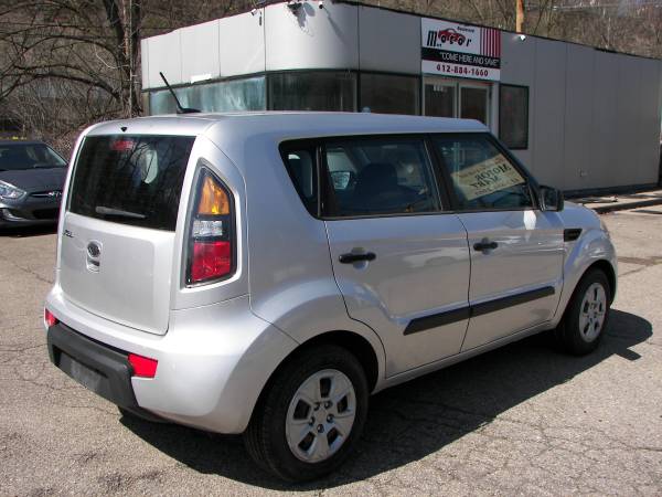 2011 KIA SOUL BASE 5-SPEED MANUAL - - by dealer for sale in Pittsburgh, PA – photo 4