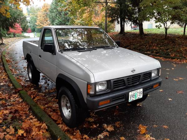 1996 Nissan one owner 4wd XE low miles pick up - for sale in Tacoma, WA – photo 3