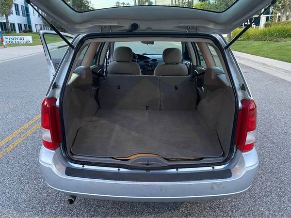 2002 Ford Focus Station-wagon - - by dealer - vehicle for sale in Panorama City, CA – photo 9