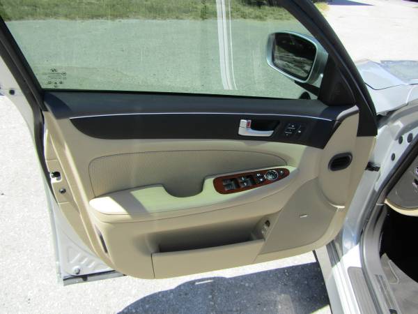 2012 Hyundai Genesis - - by dealer - vehicle for sale in Hernando, FL – photo 12