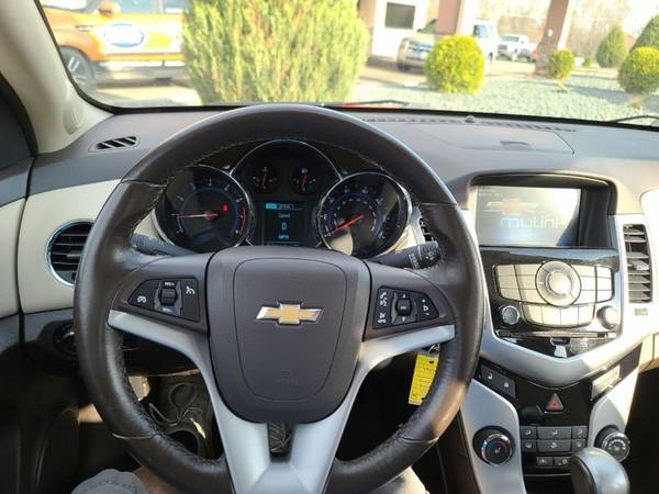 2014 Chevrolet Cruze 2LT Auto 4dr Sedan w/1SH - - by for sale in Faribault, IA – photo 15