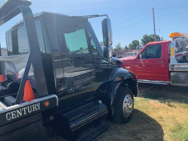 INTERNATIONAL FLATBED 2006 - cars & trucks - by dealer - vehicle... for sale in Santa Rosa, OR – photo 2