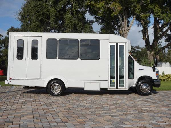 2018 Ford E-Series Cutaway Shuttle Bus Wheelchair - cars & for sale in Bradenton, FL – photo 5