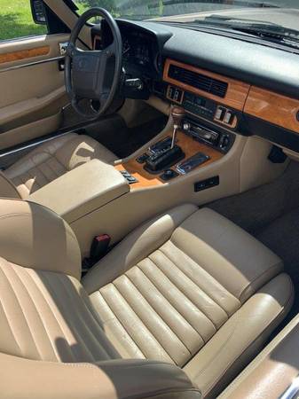 1991 Jaguar XJS 12 cyl. Conv. 39,200 miles - cars & trucks - by... for sale in Oneco, FL – photo 13