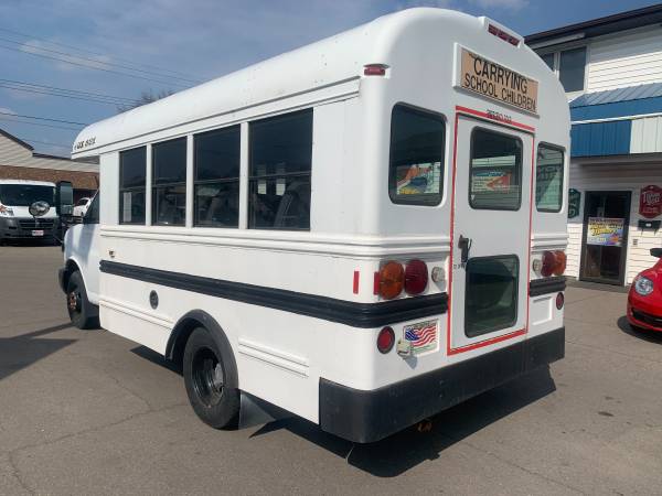 2005 Chevrolet Express Short Bus 15 Passenger - cars & for sale in Grand Forks, ND – photo 8