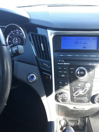 2011 Hyundai sonata limited - cars & trucks - by owner - vehicle... for sale in Lambertville, NJ – photo 9