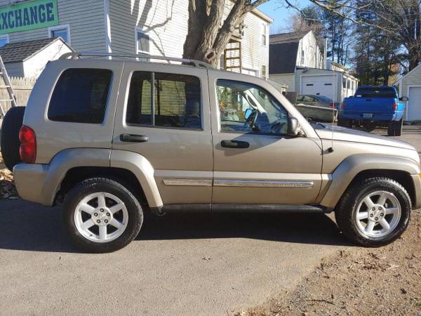 2007 Jeep Liberty Limited 4x4 ULTRA Clean - cars & trucks - by... for sale in Derry, NH – photo 6