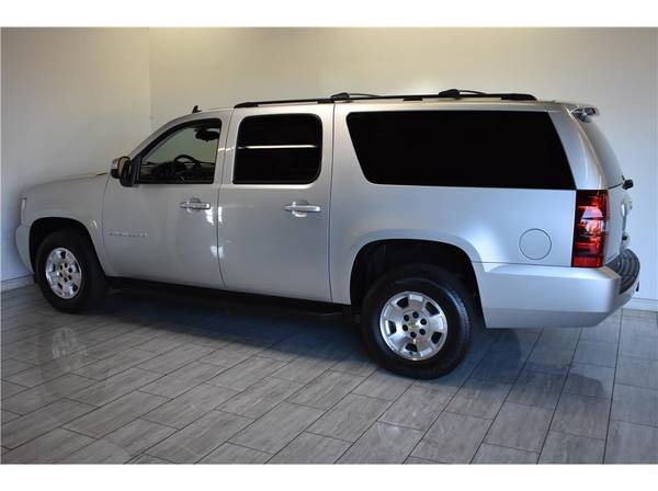 2011 Chevrolet Suburban 1500 4WD AWD Chevy LS Sport Utility 4D SUV for sale in Escondido, CA – photo 22