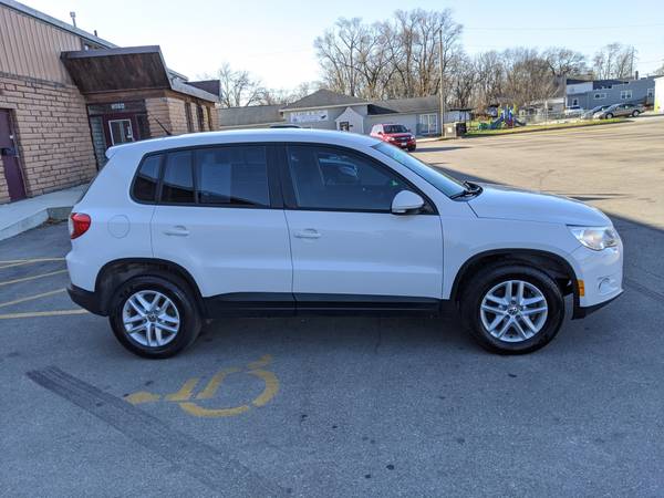 2011 VW Tiguan - cars & trucks - by dealer - vehicle automotive sale for sale in Evansdale, IA – photo 3