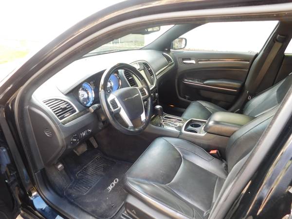 2012 CHRYSLER 300 C HEMI - cars & trucks - by owner - vehicle... for sale in Springfield, MA – photo 5