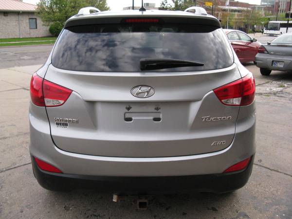 2012 Hyundai Tucson GLS AWD XM HITCH 95K - - by dealer for sale in South Bend, IN – photo 4