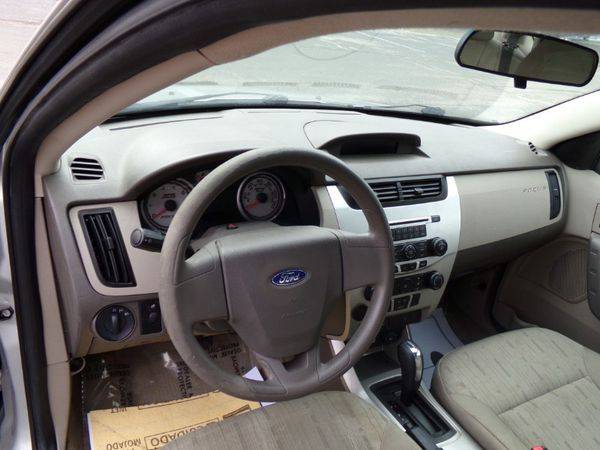 2009 Ford Focus SE Sedan for sale in Cleveland, OH – photo 5