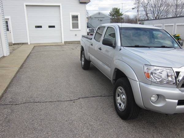 2010 Toyota Tacoma 4dr Double Cab SR5 4x4 V6 Auto 205K Silver 13950 for sale in East Derry, MA – photo 4