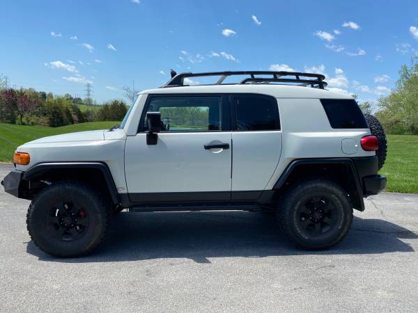 2008 Supercharged FJ Cruiser Trail Teams Edition Overland Special for sale in Crestwood, KY – photo 18
