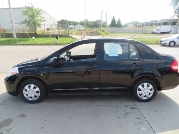 2010 Nissan Versa 98, 080 miles 3, 999 - - by for sale in Waterloo, IA – photo 3