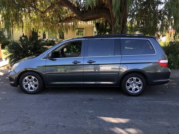 2006 Honda Odyssey Touring - cars & trucks - by dealer - vehicle... for sale in North Hollywood, CA – photo 5