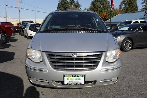 2006 Chrysler Town and Country Limited - GET APPROVED TODAY!!! for sale in Everett, WA – photo 2