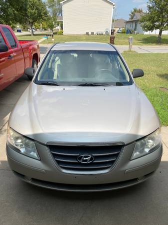 Hyundai Sonata 2010 - cars & trucks - by owner - vehicle automotive... for sale in Derby, KS – photo 3