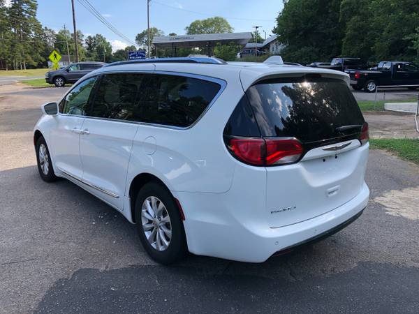 2018 Chrysler Pacifica Touring-L mini-van White for sale in Pittsboro, NC – photo 5