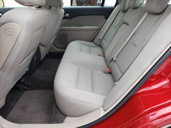 2010 Ford Fusion SE excellent condition - - by dealer for sale in Highland, IL – photo 12