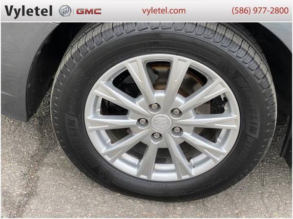 2011 Buick Lucerne sedan 4dr Sdn CXL - Buick Cyber Gray Metallic for sale in Sterling Heights, MI – photo 7