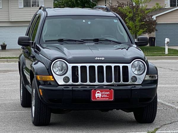 2005 Jeep Liberty Limited 4WD - - by dealer - vehicle for sale in Council Bluffs, NE – photo 5