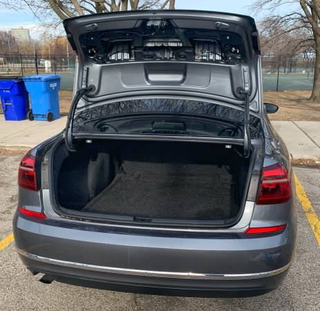 2019 Volkswagen Passat 2 0T Wolfsburg for sale in Chicago, IL – photo 12
