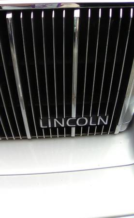 LINCOLN TOWN CAR...LIKE NEW CONDITION - cars & trucks - by owner -... for sale in Prospect, KY – photo 16