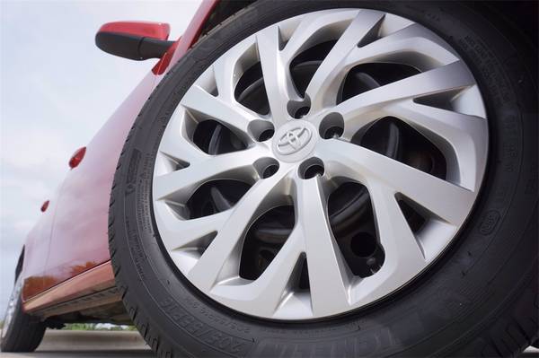 2019 Toyota Corolla FWD 4D Sedan/Sedan LE - - by for sale in Bastrop, TX – photo 10