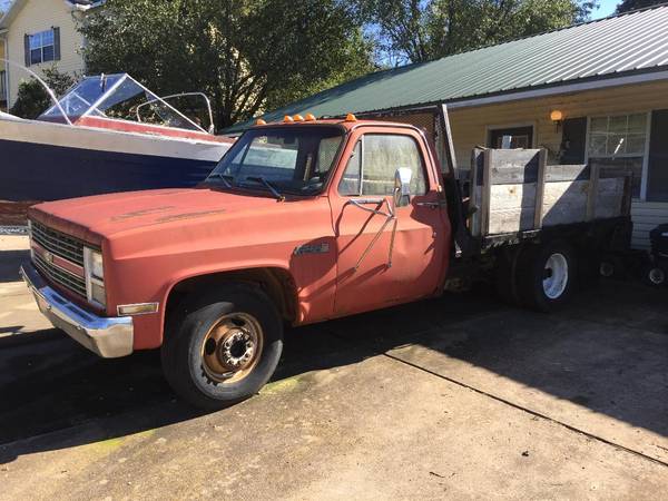 1981 GMC 3500 4x2 Dump Bed for sale in Holiday Island, AR – photo 3