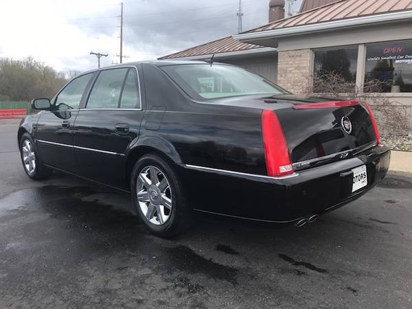 2006 Cadillac DTS Luxury II - PERFECT CARFAX! NO RUST! NO ACCIDENTS! for sale in Mason, MI – photo 2