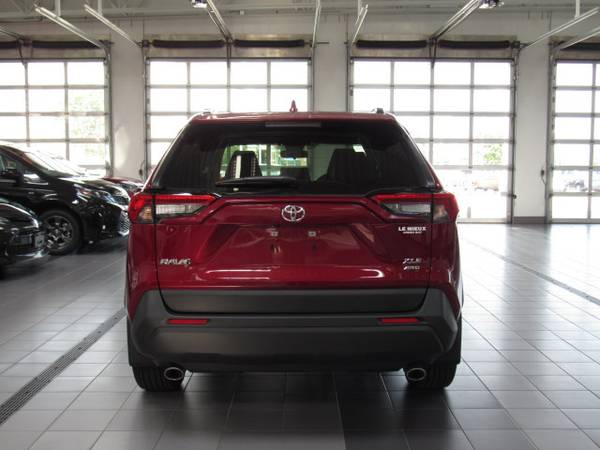 2019 Toyota RAV4 XLE Premium for sale in Green Bay, WI – photo 8