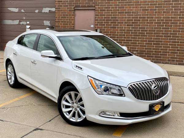 2016 BUICK LACROSSE LEATHER/FULLY LOADED/ONLY 46K MILES - cars & for sale in Omaha, NE
