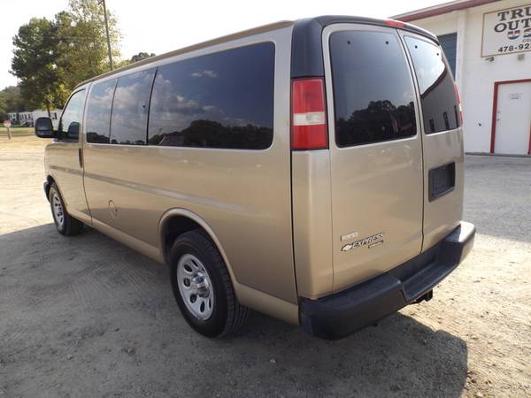 2011 Chevrolet Express 8 Passenger Van for sale in Kathleen, GA – photo 8