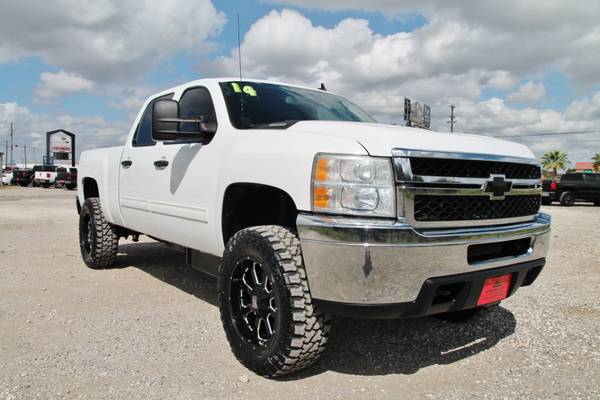 2014 CHEVROLET 2500 LT 4x4 - LOW MILES- DIESEL- COGNITO- NEW 20s &... for sale in Liberty Hill, LA – photo 18