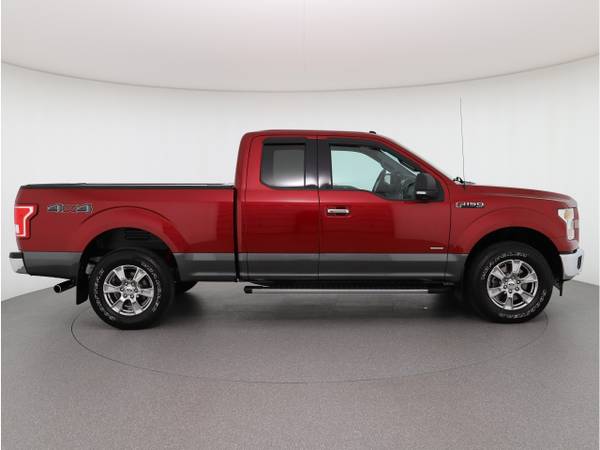 2017 Ford F-150 XLT - - by dealer - vehicle automotive for sale in Tyngsboro, MA – photo 16