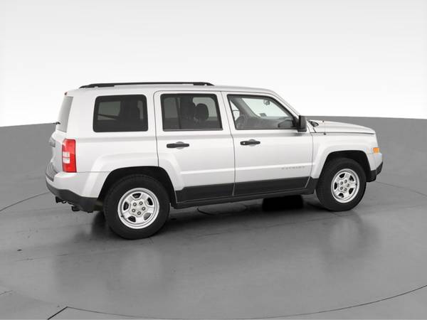 2014 Jeep Patriot Sport SUV 4D suv Silver - FINANCE ONLINE - cars &... for sale in milwaukee, WI – photo 12