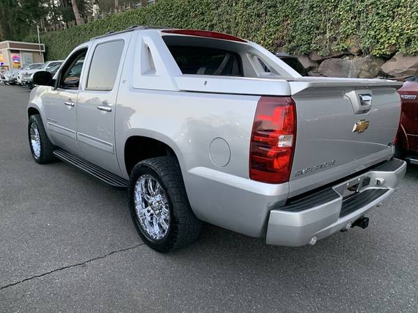2011 Chevrolet Avalanche LT - - by dealer - vehicle for sale in Bothell, WA – photo 4