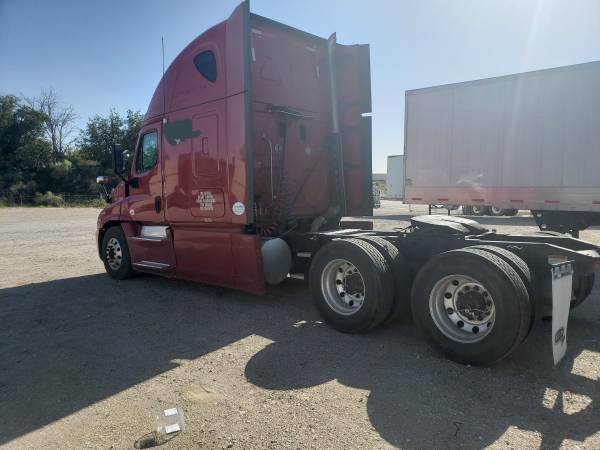 ***2013 FREIGHTLINER CASCADIA TAKE OVER PAYMENTS*** for sale in El Paso, TX – photo 5