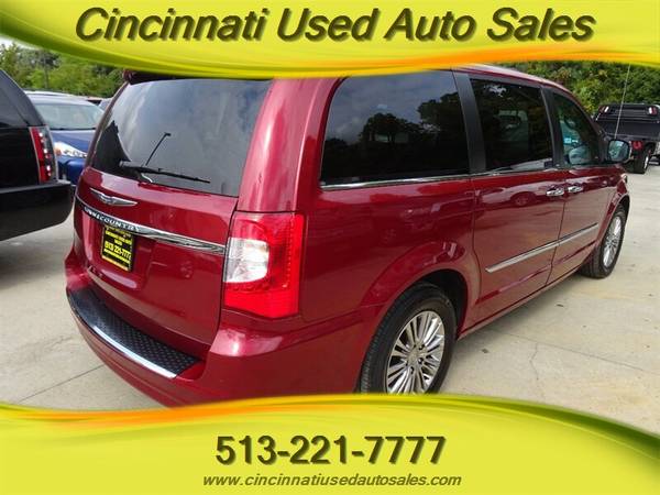 2013 Chrysler Town & Country Touring-L V6 FWD - cars & trucks - by... for sale in Cincinnati, OH – photo 11