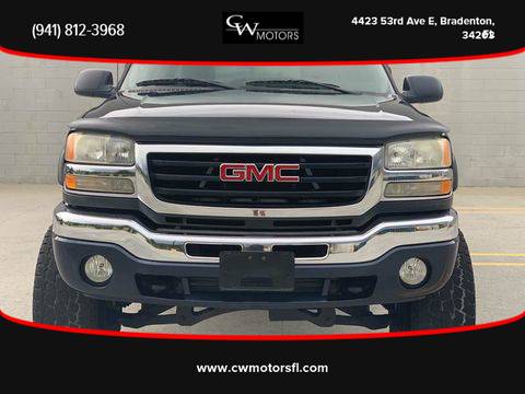 2005 GMC Sierra 2500 HD Crew Cab - Financing Available! for sale in Bradenton, FL – photo 2