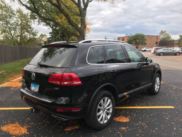 VW TOUAREG TDI 2011 - cars & trucks - by owner - vehicle automotive... for sale in Northbrook, IL – photo 5