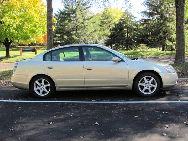 2002 Nissan Altima SE, 3.5L, 62 Kmiles for sale in Eagan, MN – photo 2