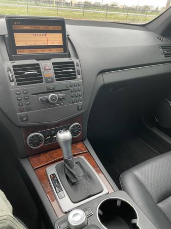 Mercedes c300 2010 - cars & trucks - by owner - vehicle automotive... for sale in Copiague, NY – photo 7